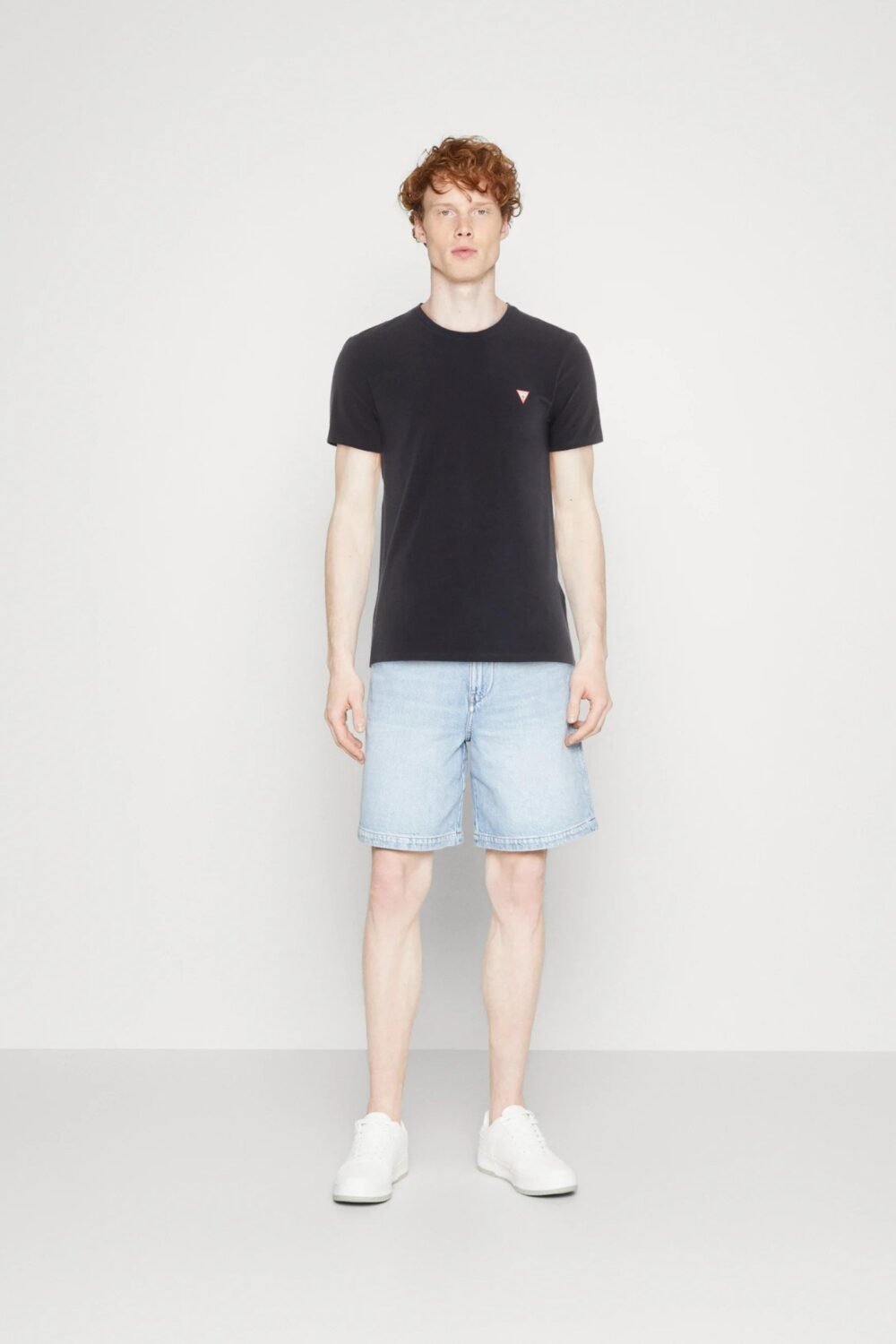shop_uomo_t_shirtmanicacorta_guess_guem2yi24j1314_14874_2499_2_hd.jpg