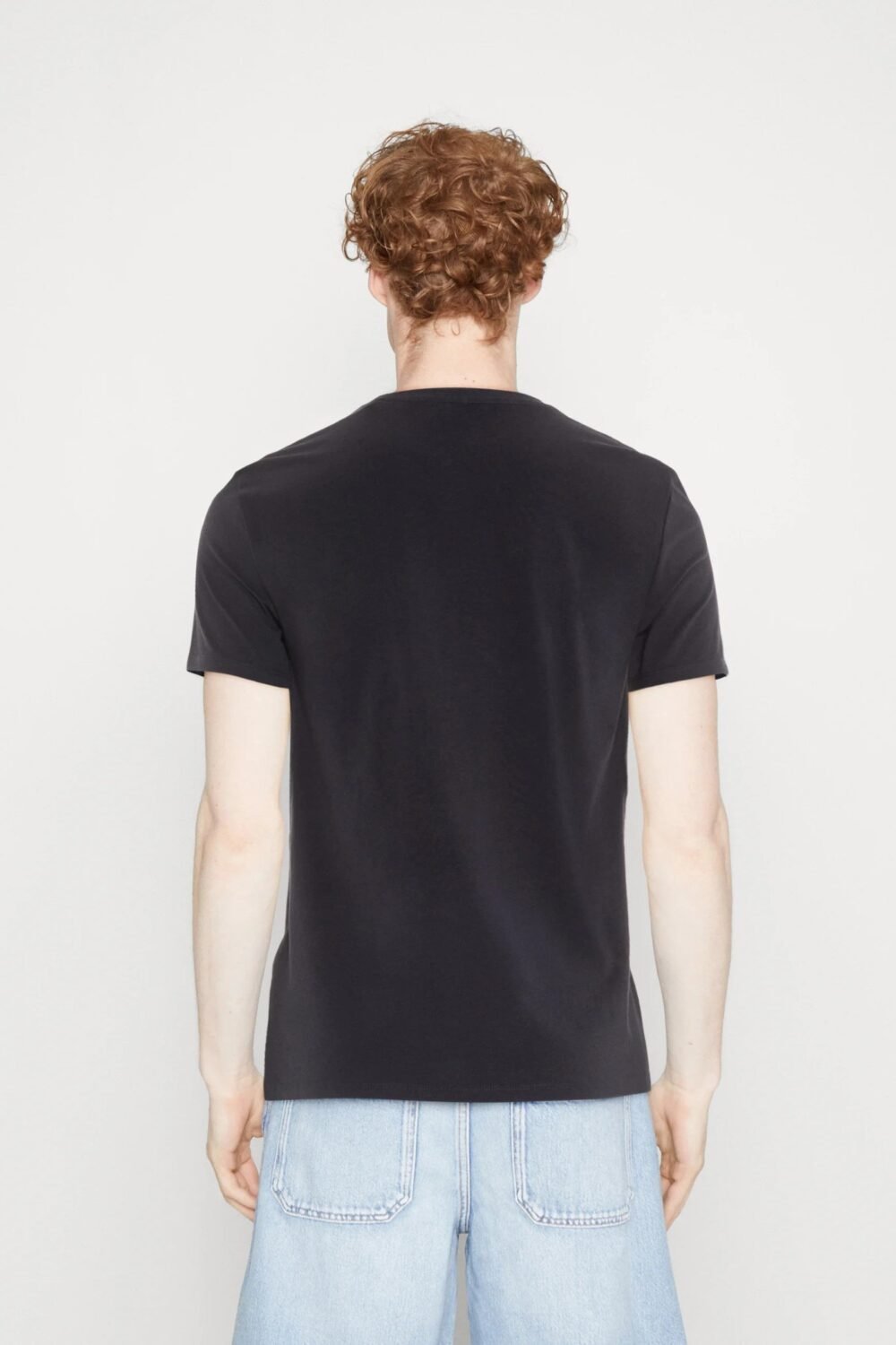 shop_uomo_t_shirtmanicacorta_guess_guem2yi24j1314_14874_2499_3_hd.jpg