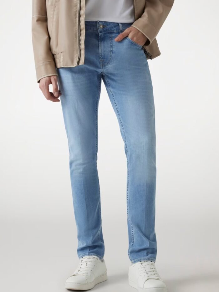 shop_uomo_jeansuomo_guess_guem5gan1d5mz3_14890_2505_1_hd.jpg