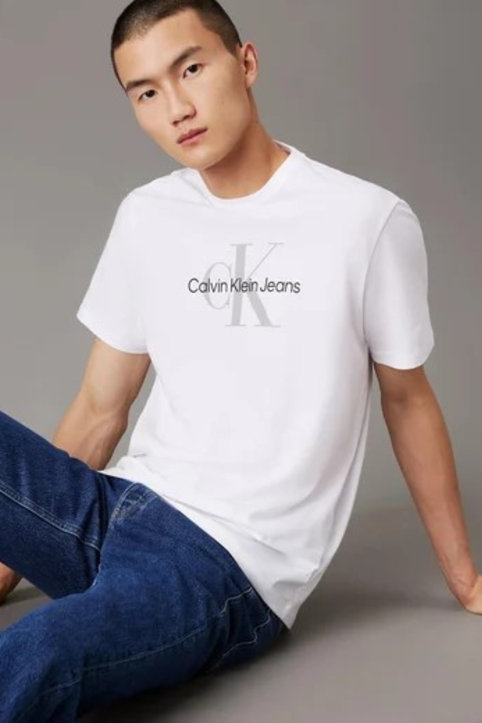 shop_uomo_t_shirtmanicacorta_calvinklein_cal0040em286_15044_15_1_hd.jpg
