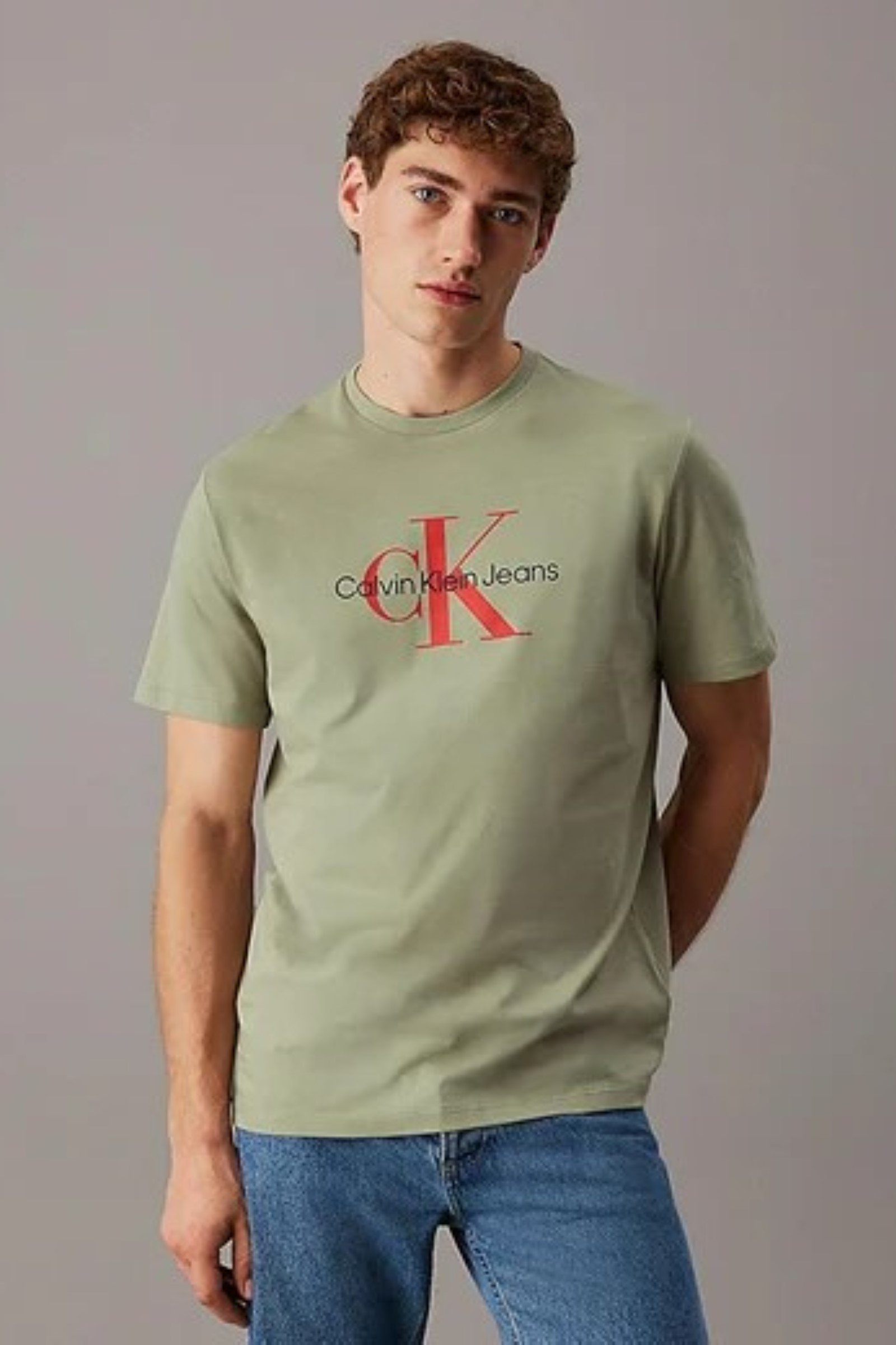 shop_uomo_t_shirtmanicacorta_calvinklein_cal0040em286_15044_2165_1_hd.jpg