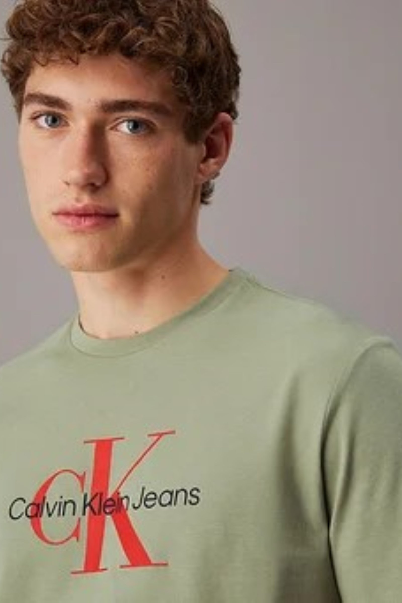 shop_uomo_t_shirtmanicacorta_calvinklein_cal0040em286_15044_2165_4_hd.jpg