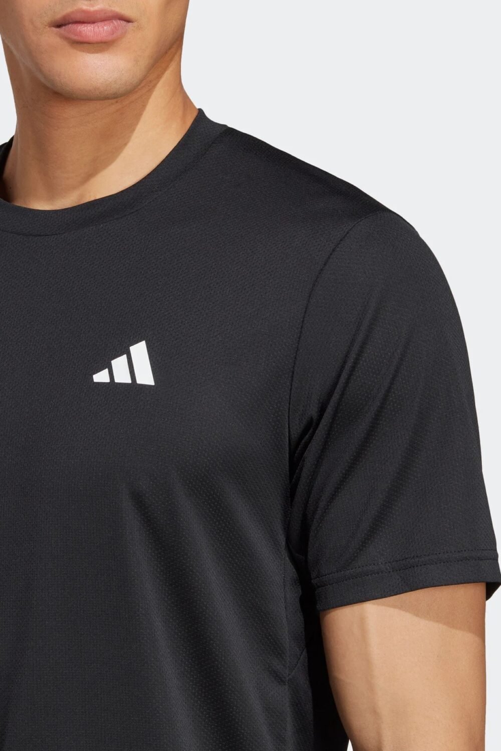 shop_uomo_t_shirtmanicacorta_adidas_adiic7428_17037_10_3_hd.jpg