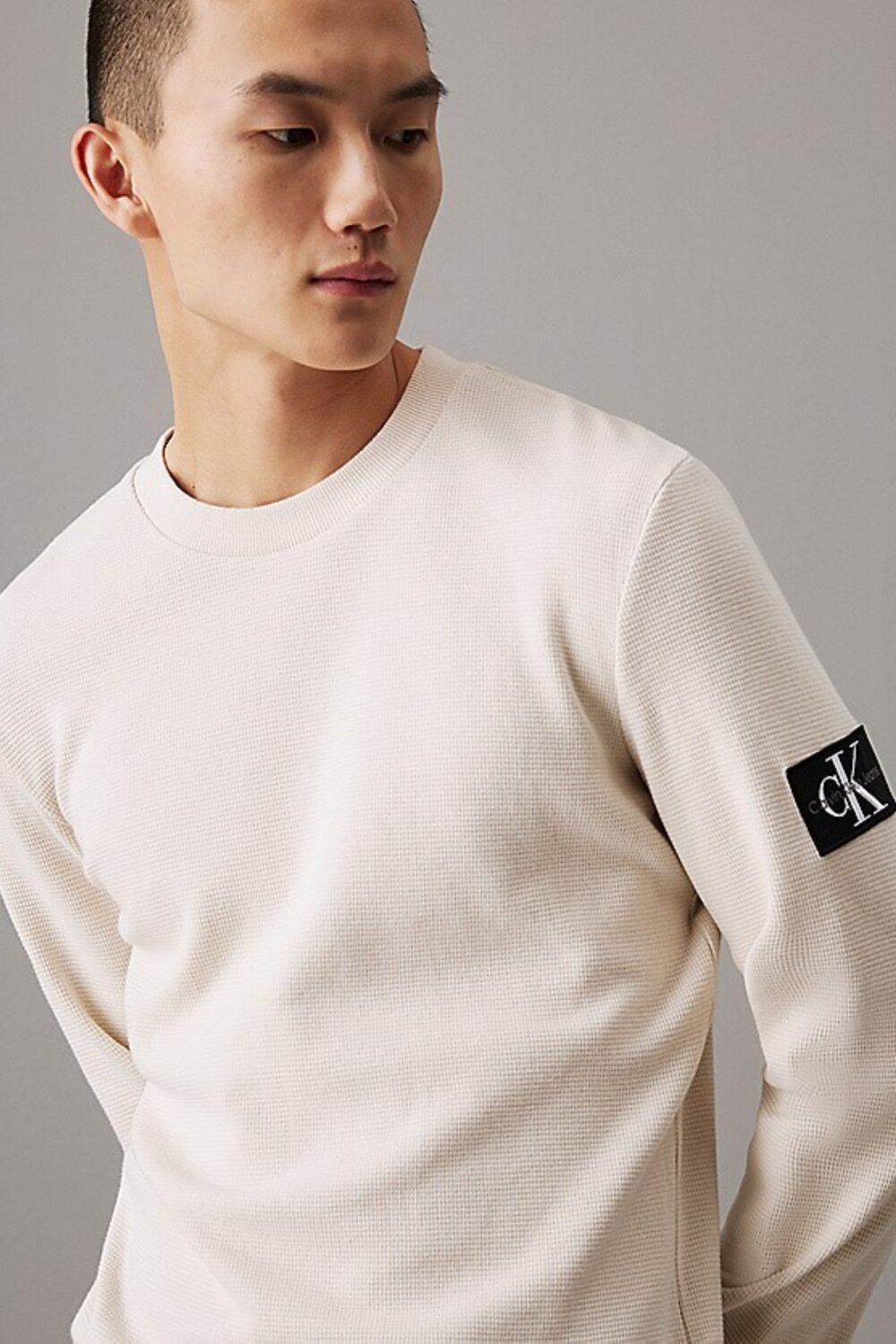 shop_uomo_tshirtuomo_calvinklein_calj30j323485_15047_19_3_hd.jpg