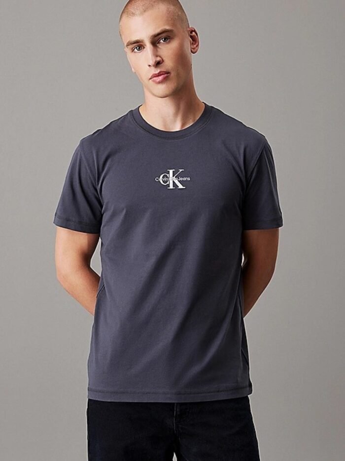 shop_uomo_tshirtuomo_calvinklein_calj30j325649_15045_2262_1_hd.jpg