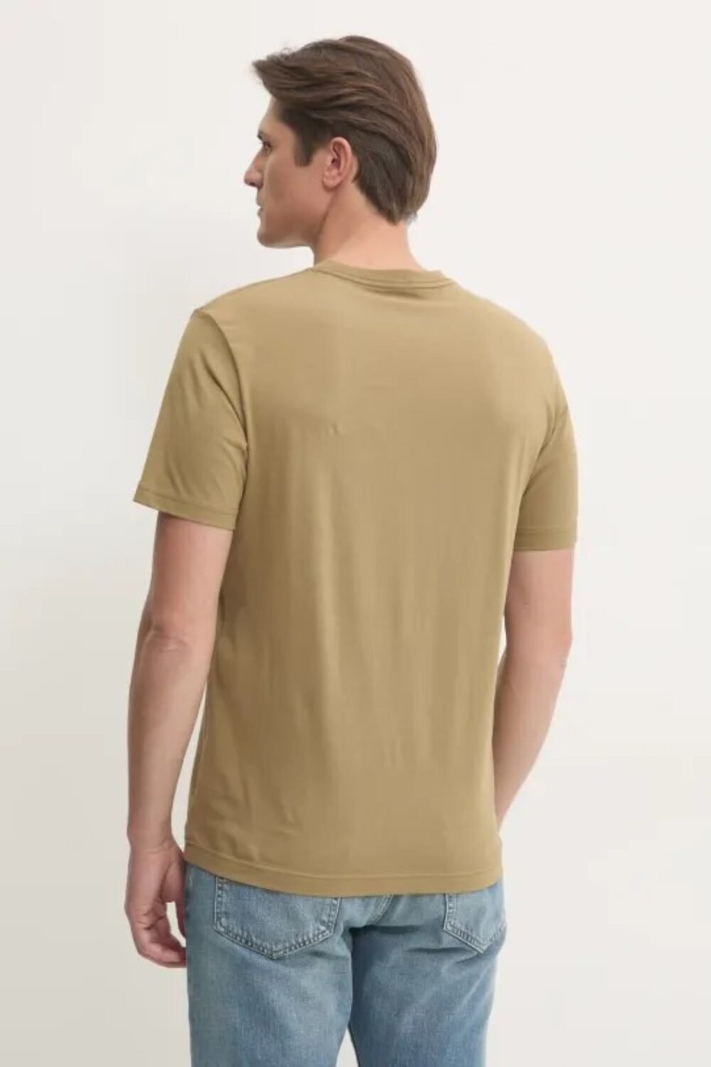 shop_uomo_tshirtuomo_calvinklein_calj30j327075_15046_2169_3_hd.jpg
