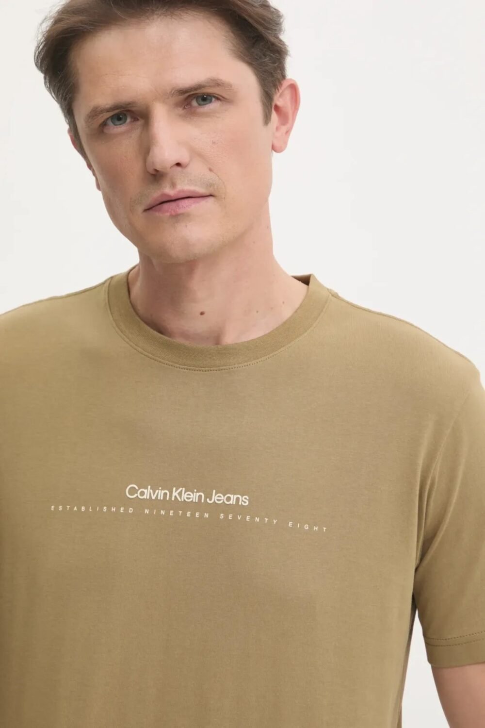 shop_uomo_tshirtuomo_calvinklein_calj30j327075_15046_2169_4_hd.jpg