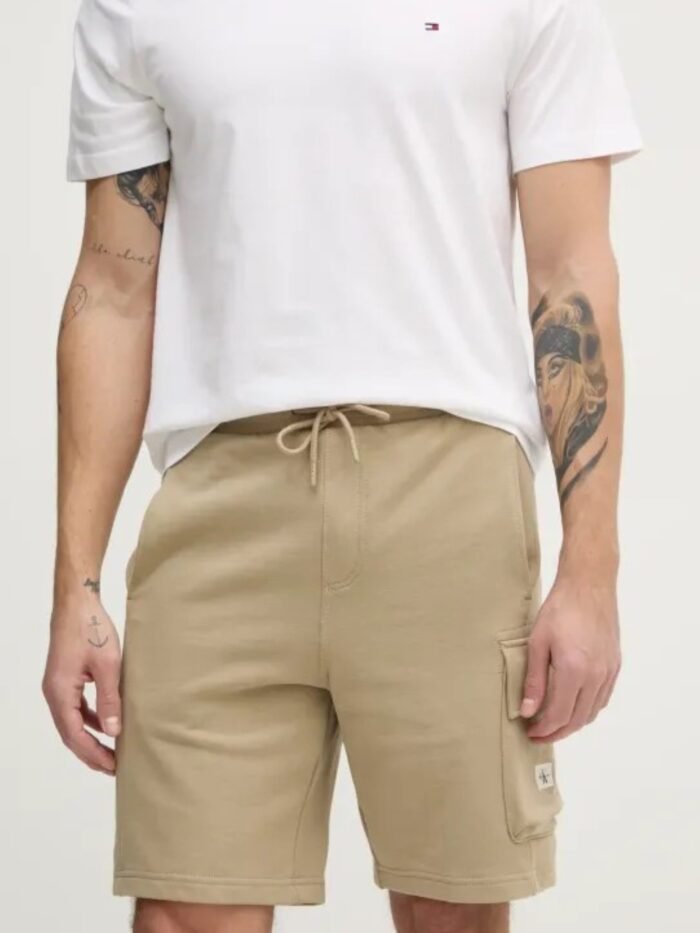 shop_uomo_shortuomo_calvinklein_calj30j327284_15121_2172_1_hd.jpg