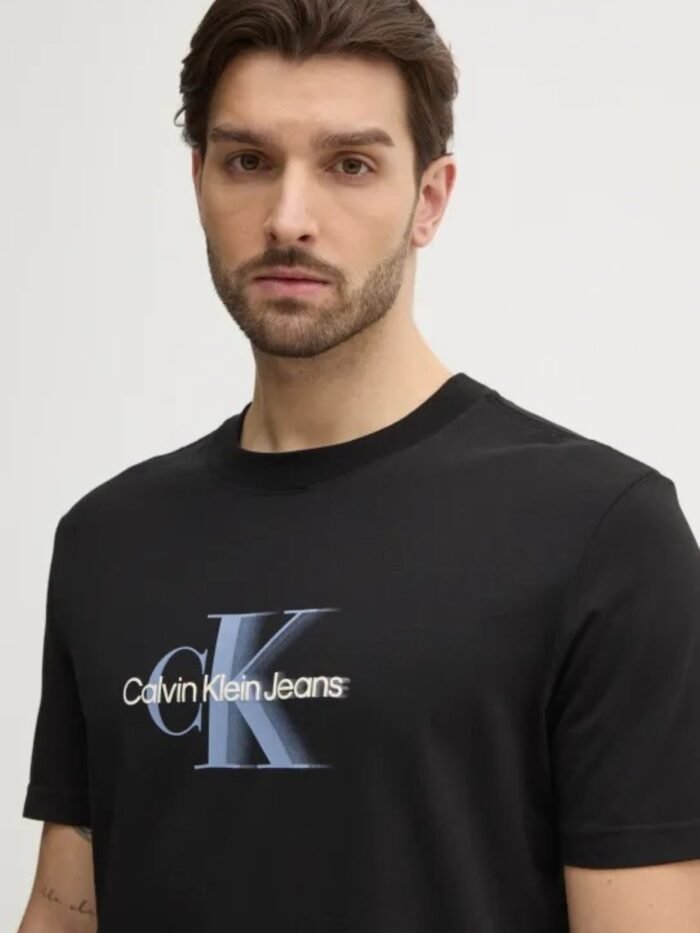 shop_uomo_t_shirtmanicacorta_calvinklein_calj30j327471_15123_10_1_hd.jpg
