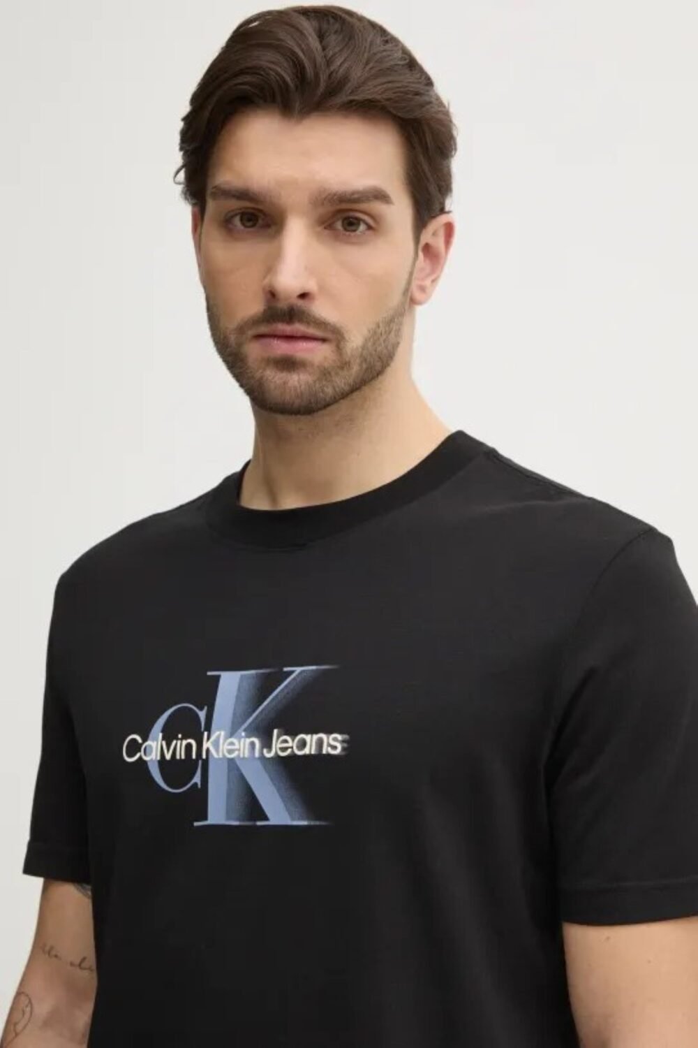shop_uomo_t_shirtmanicacorta_calvinklein_calj30j327471_15123_10_2_hd.jpg