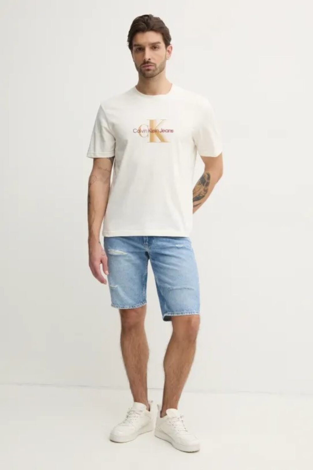 shop_uomo_t_shirtmanicacorta_calvinklein_calj30j327471_15123_53_2_hd.jpg