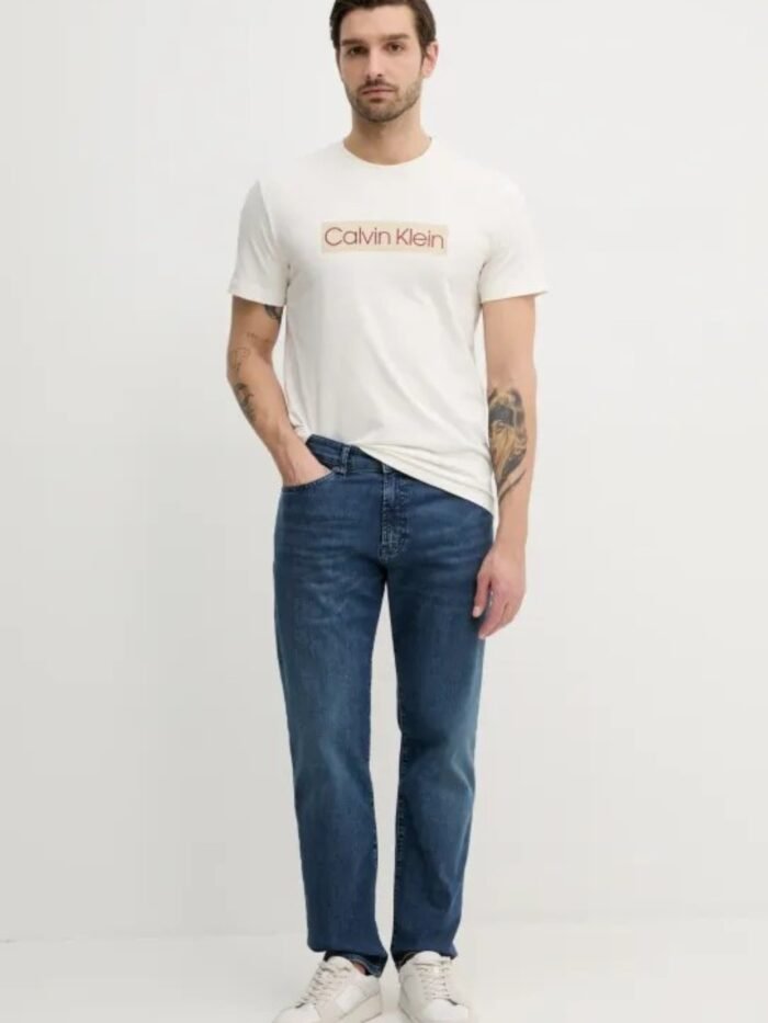 shop_uomo_t_shirtmanicacorta_calvinklein_calj30j327472_15124_53_1_hd.jpg