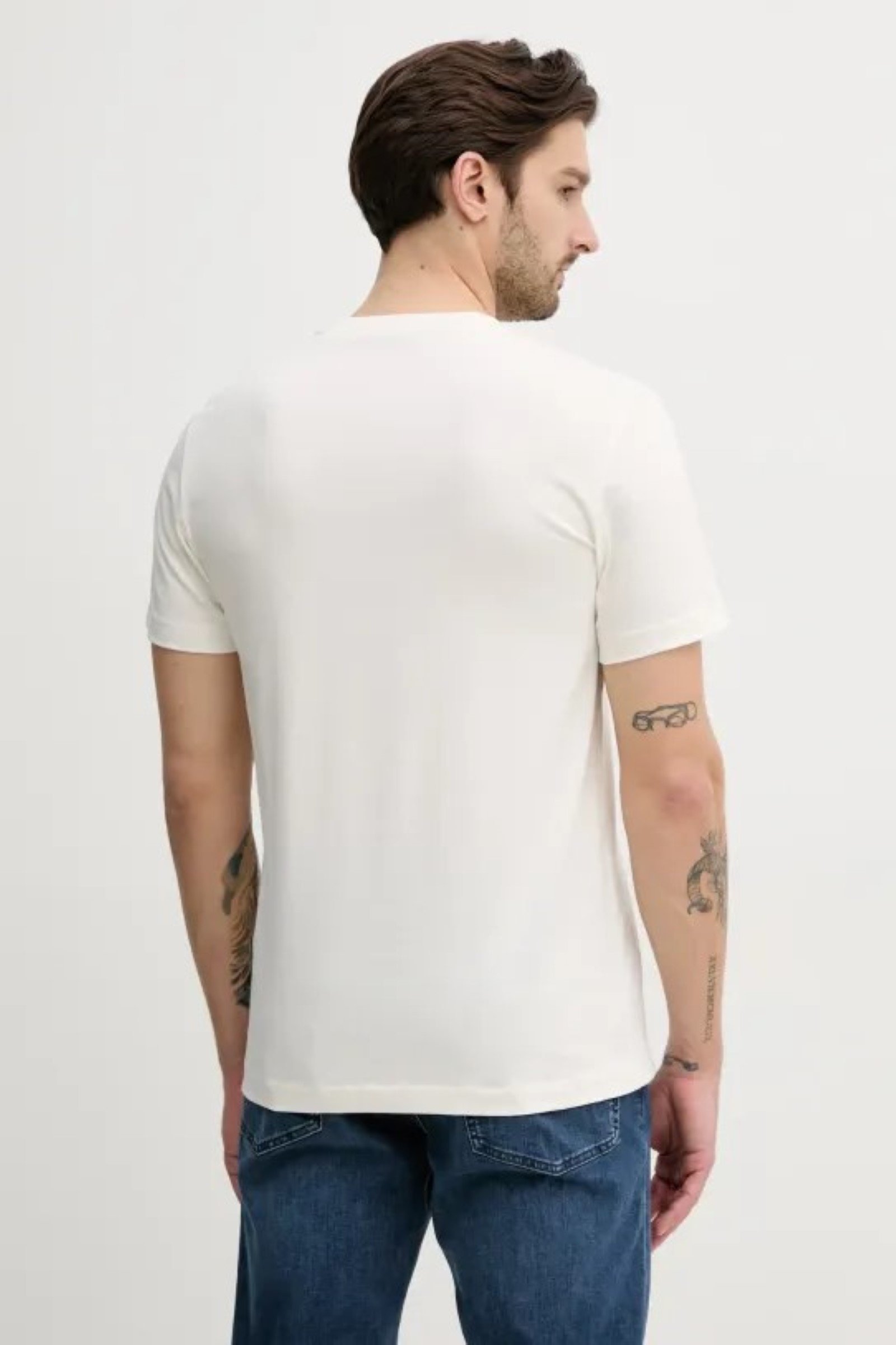 shop_uomo_t_shirtmanicacorta_calvinklein_calj30j327472_15124_53_2_hd.jpg