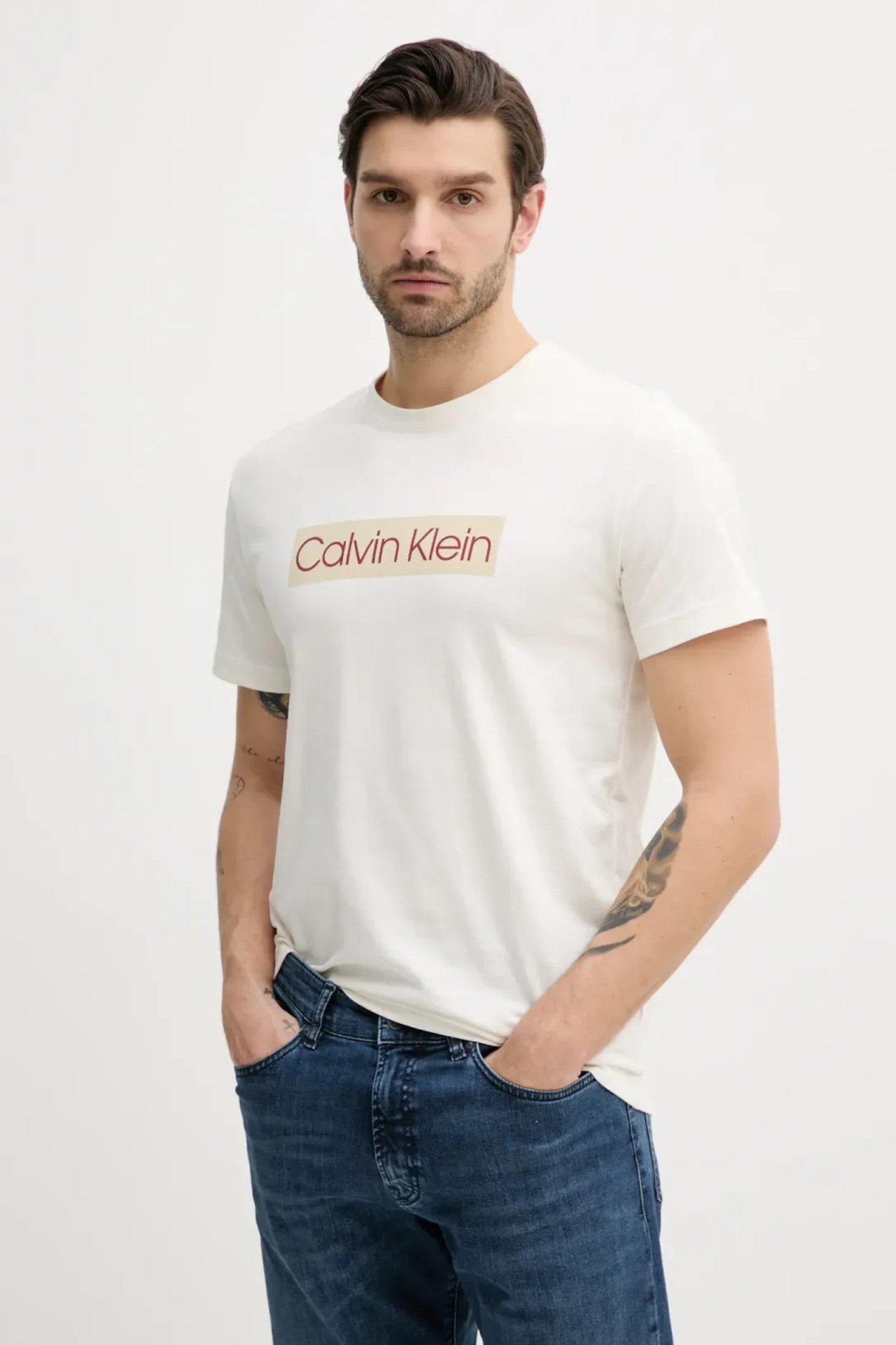 shop_uomo_t_shirtmanicacorta_calvinklein_calj30j327472_15124_53_3_hd.jpg