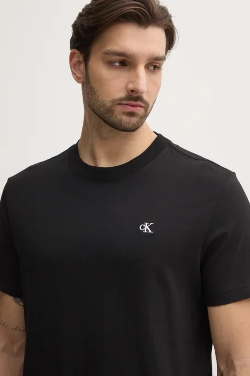shop_uomo_t_shirtmanicacorta_calvinklein_calj30j327473_15125_10_3_hd.jpg