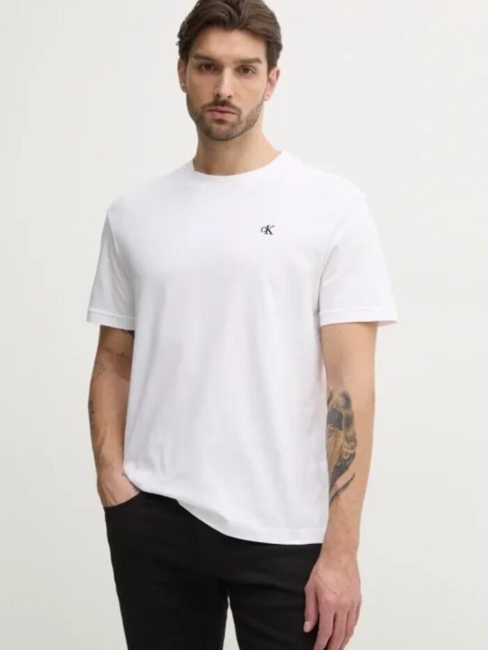 shop_uomo_t_shirtmanicacorta_calvinklein_calj30j327473_15125_15_1_hd.jpg