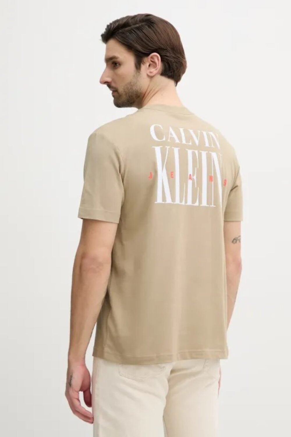 shop_uomo_t_shirtmanicacorta_calvinklein_calj30j327473_15125_19_1_hd.jpg
