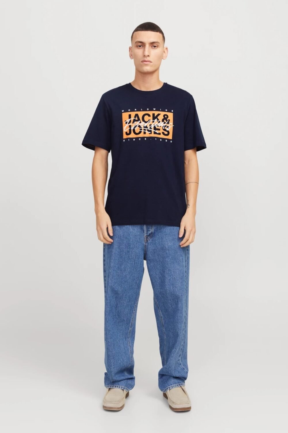 shop_uomo_t_shirtmanicacorta_jackandjones_jac12268439_15843_2310_3_hd.jpg