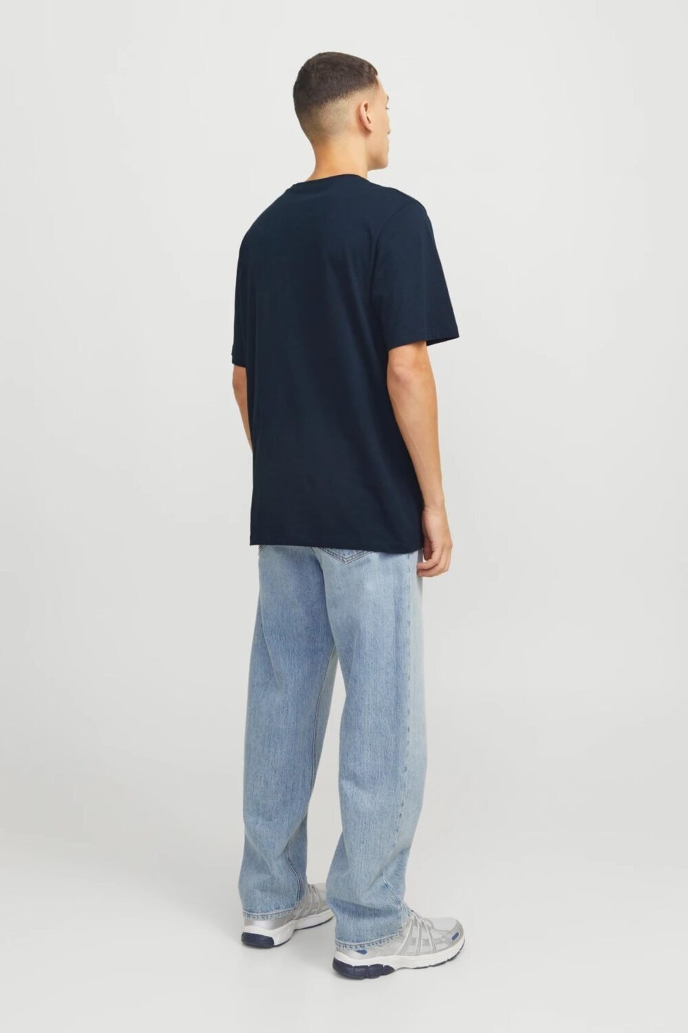 shop_uomo_tshirt_jackandjones_jac12268477_15845_2310_2_hd.jpg