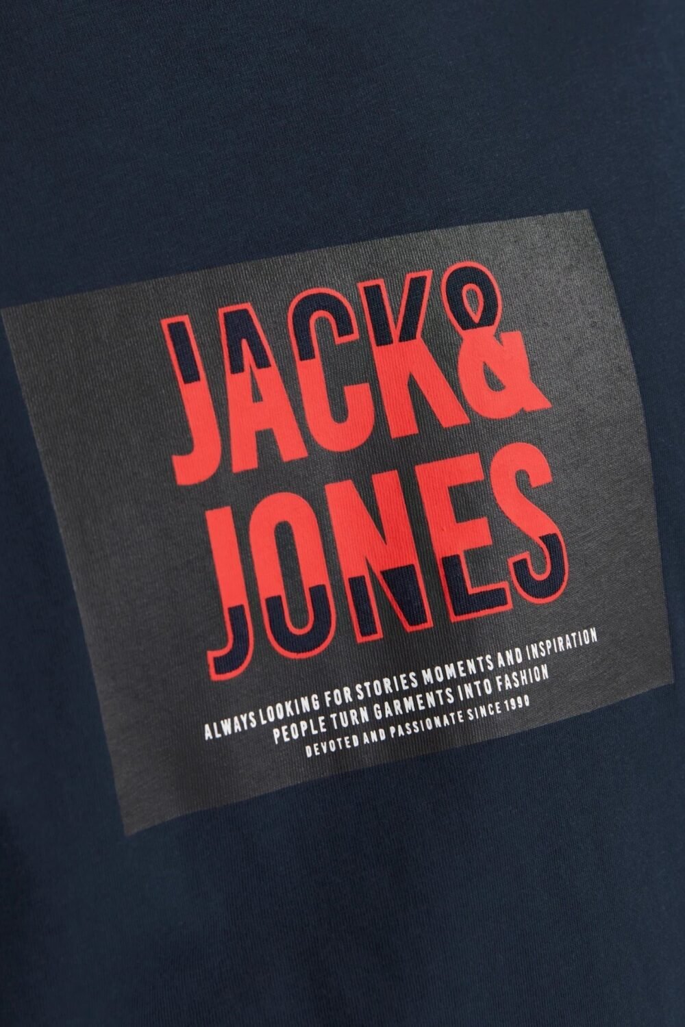 shop_uomo_tshirt_jackandjones_jac12268477_15845_2310_4_hd.jpg